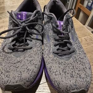 Brooks Gray and Purple Athletic Shoes with Knit Upper